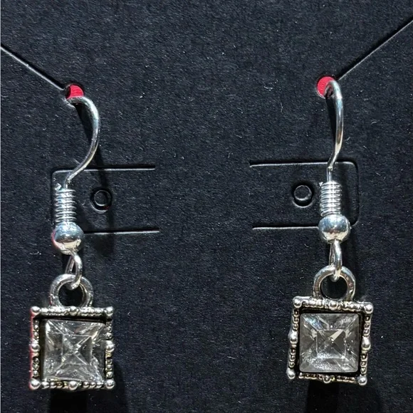 Elegant Silver tone and Red Dangle Earrings - Picture 3 of 6